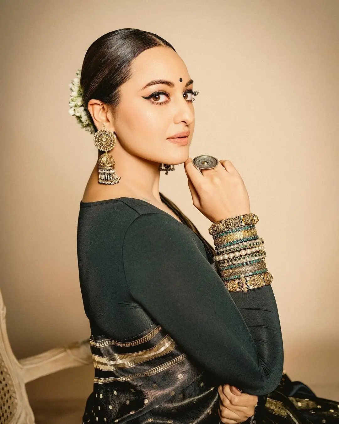 Sonakshi Sinha Charming In Black Saree Blouse